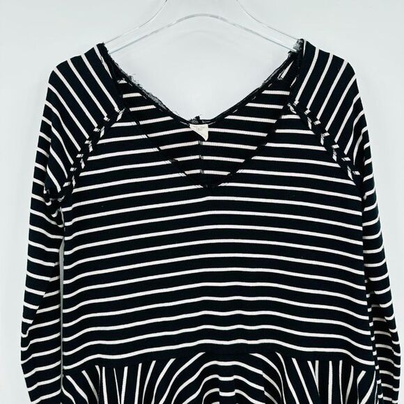 Free People Size XS Black & White Striped Tangerine Peplum Boho V Neck Top - Picture 3 of 10